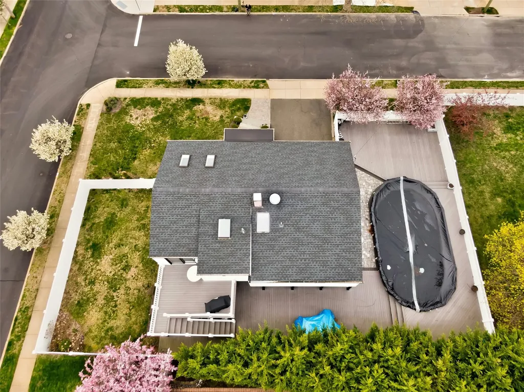 2974 Hemlock Place Wantagh NY 11793