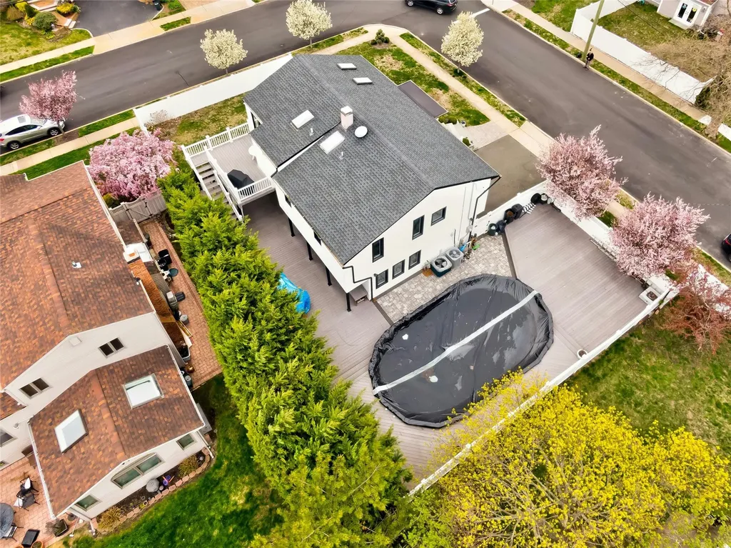 2974 Hemlock Place Wantagh NY 11793