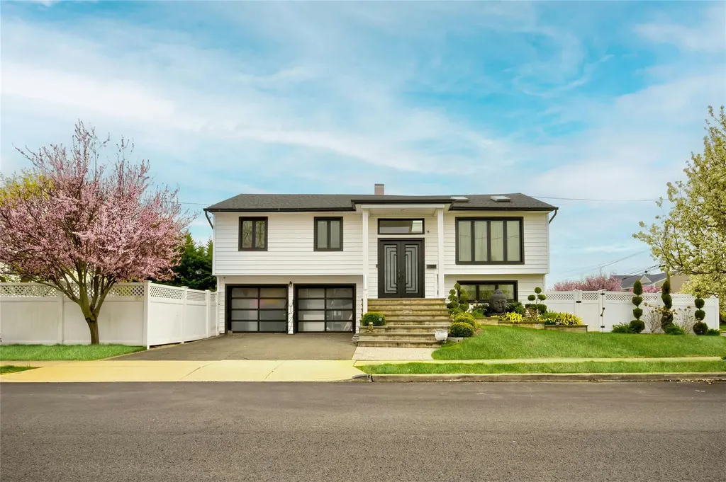2974 Hemlock Place Wantagh NY 11793