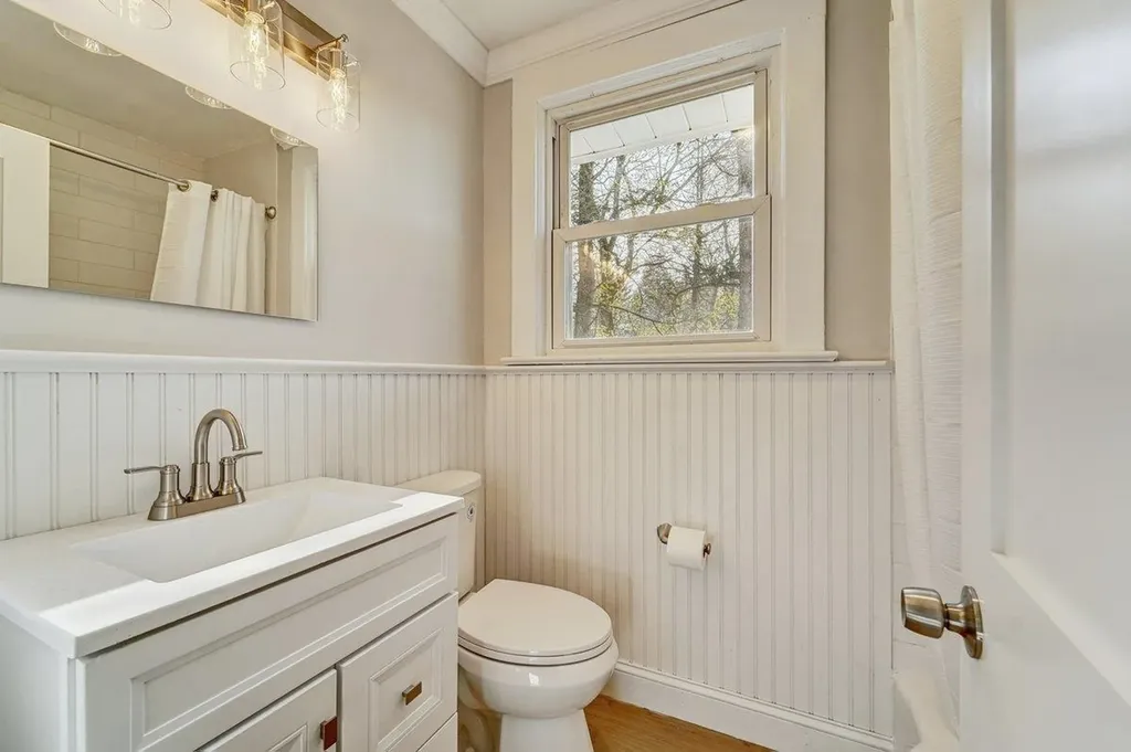 121 Boltis Street Mount Kisco NY 10549