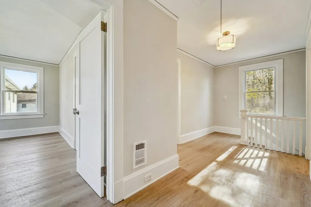 121 Boltis Street Mount Kisco NY 10549