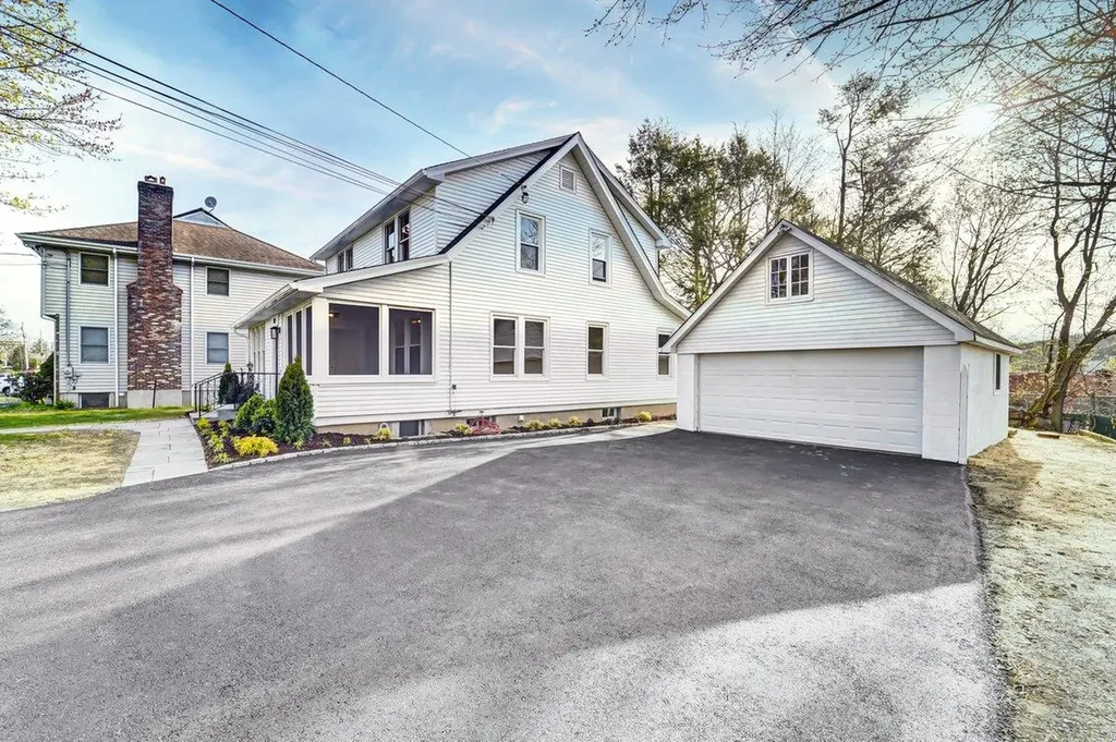 121 Boltis Street Mount Kisco NY 10549