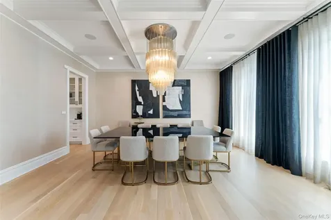 17 Oxford Road Scarsdale NY 10583