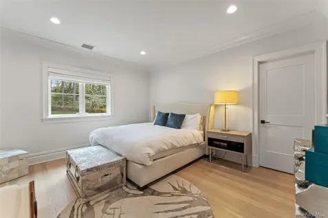 17 Oxford Road Scarsdale NY 10583
