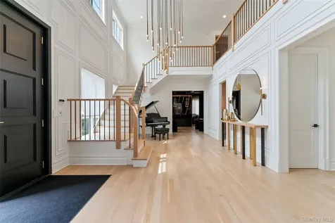 17 Oxford Road Scarsdale NY 10583