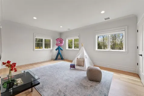 17 Oxford Road Scarsdale NY 10583