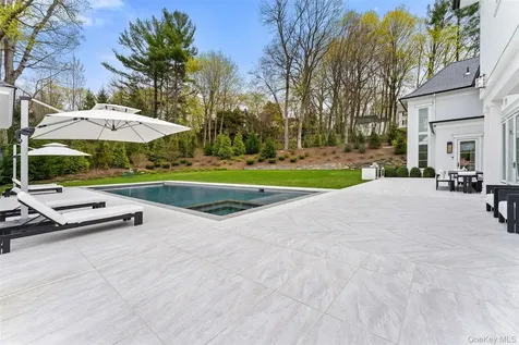 17 Oxford Road Scarsdale NY 10583