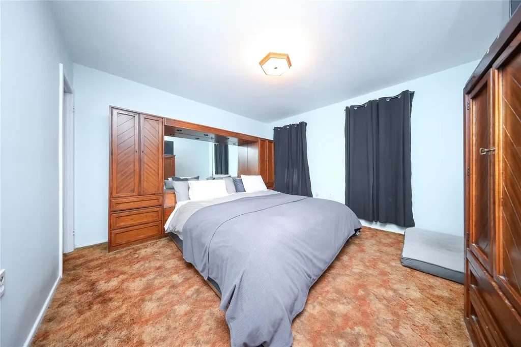 1585 W 9th Street Brooklyn NY 11204