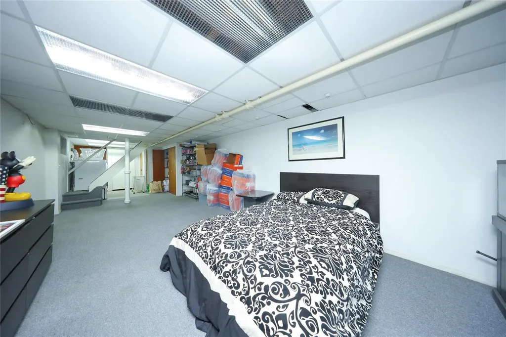 1585 W 9th Street Brooklyn NY 11204