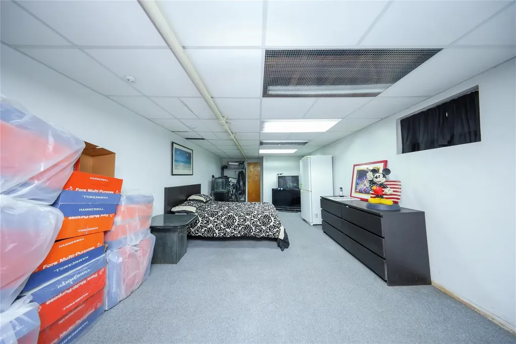 1585 W 9th Street Brooklyn NY 11204