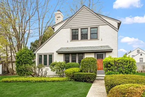 165 Lyons Road Scarsdale NY 10583