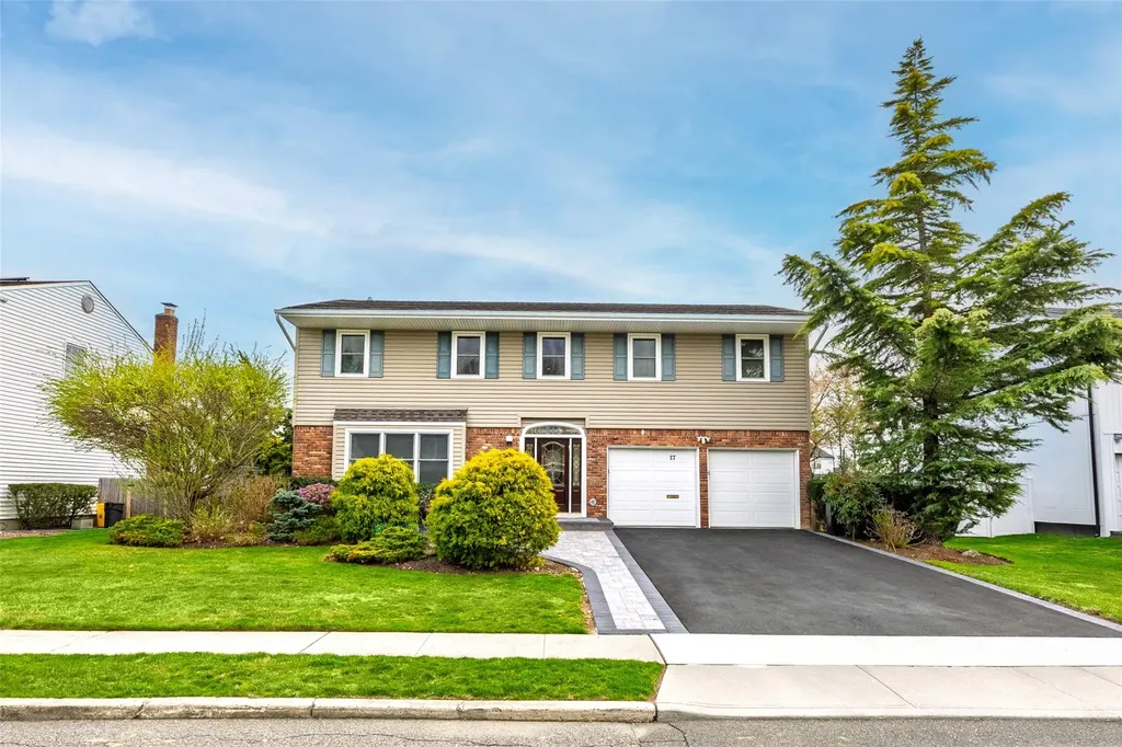 17 Carol Street Plainview NY 11803