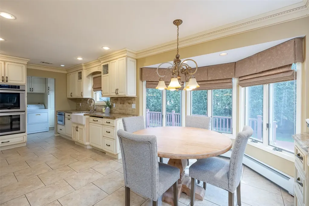 17 Carol Street Plainview NY 11803