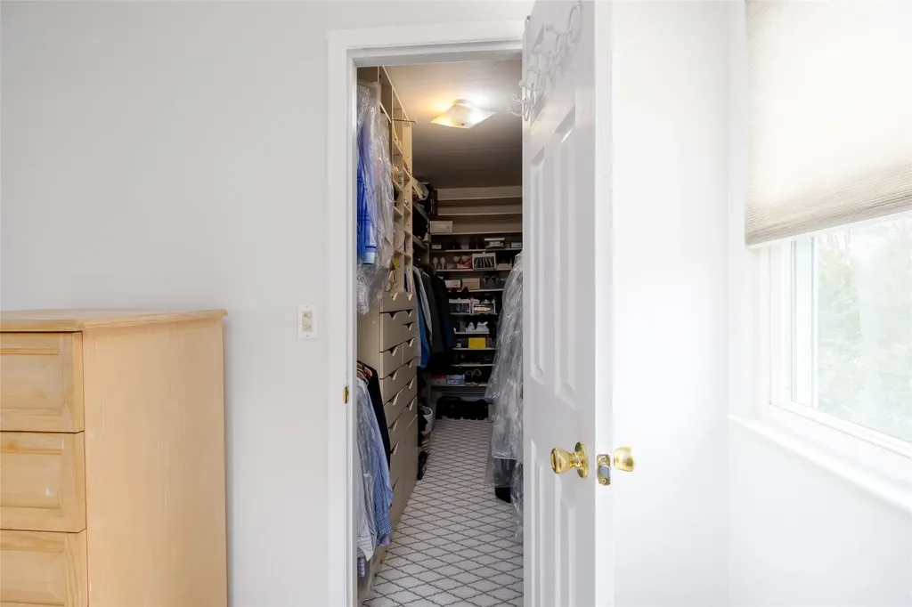 17 Carol Street Plainview NY 11803
