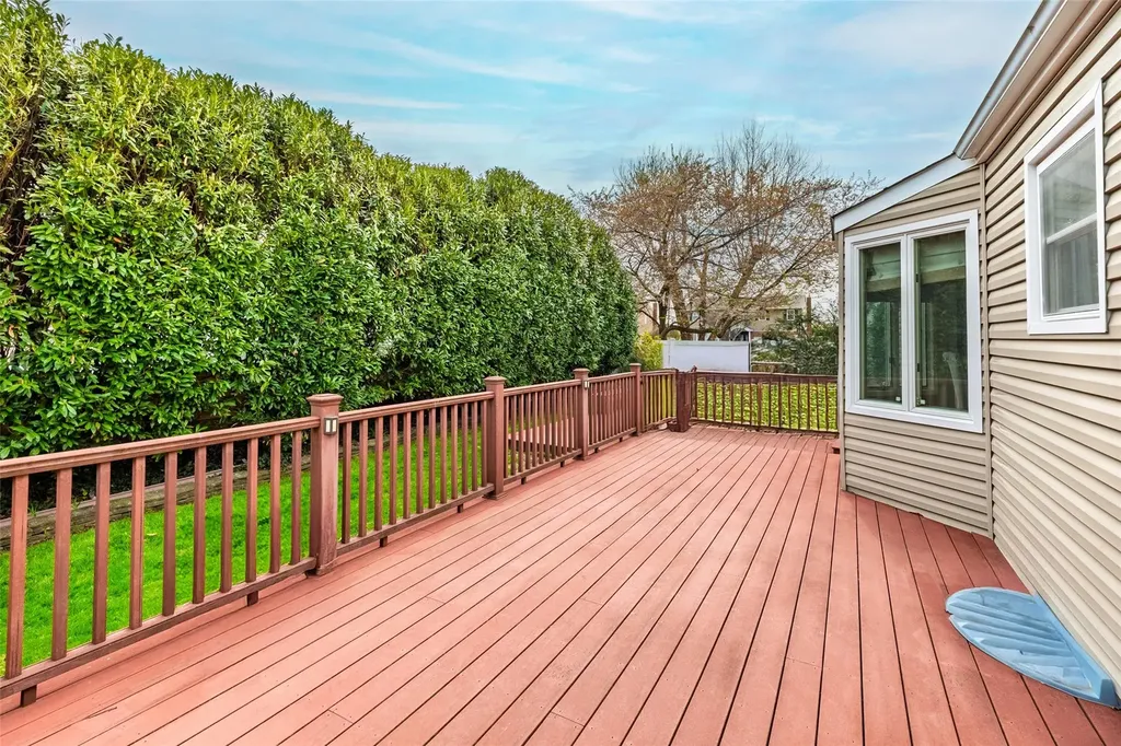 17 Carol Street Plainview NY 11803