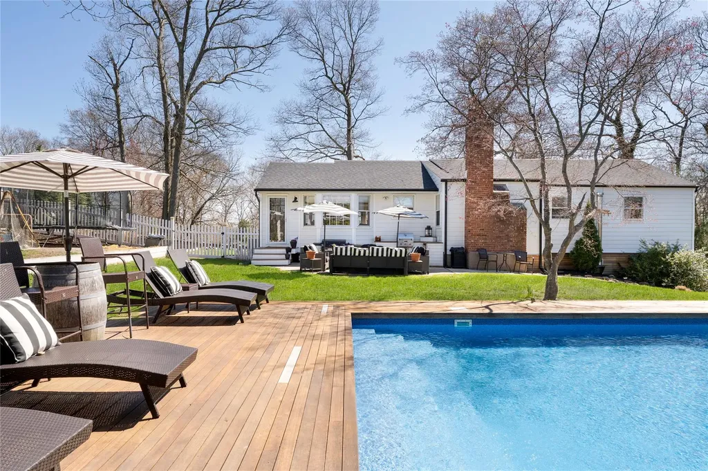 3 Russell Drive Wading River NY 11792