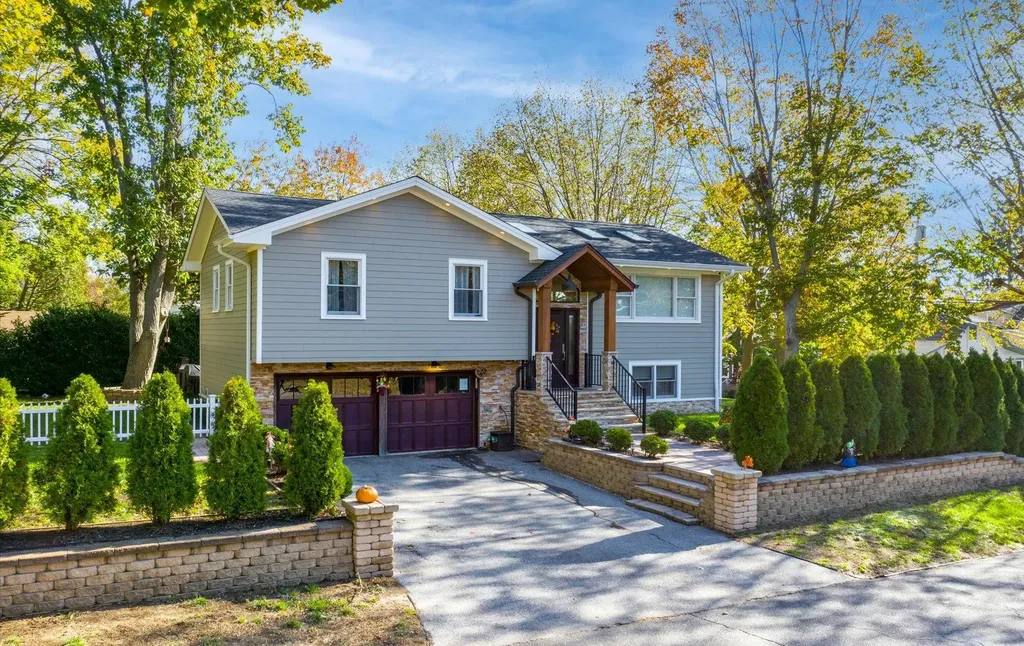 5 Berkeley Place Sea Cliff NY 11579