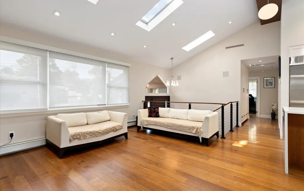 5 Berkeley Place Sea Cliff NY 11579