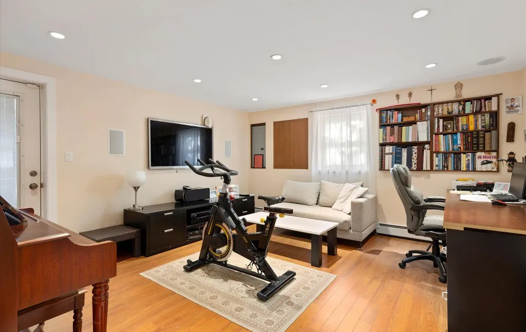 5 Berkeley Place Sea Cliff NY 11579