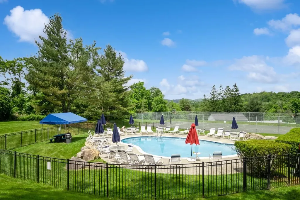 104 Williamsburg Drive Mahopac NY 10541