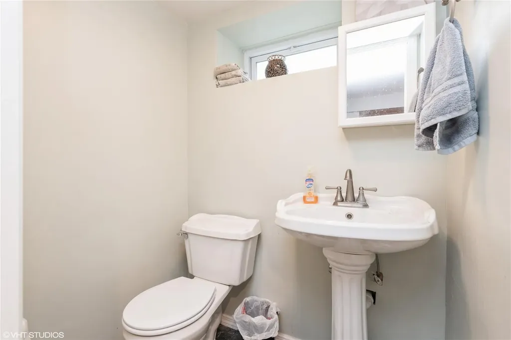 32 Seusing Boulevard Ronkonkoma NY 11779