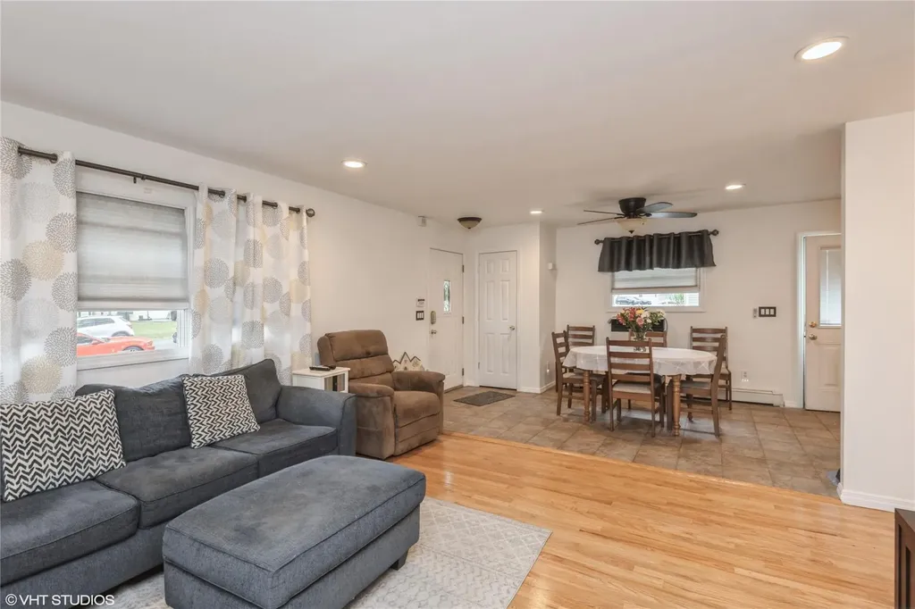 32 Seusing Boulevard Ronkonkoma NY 11779