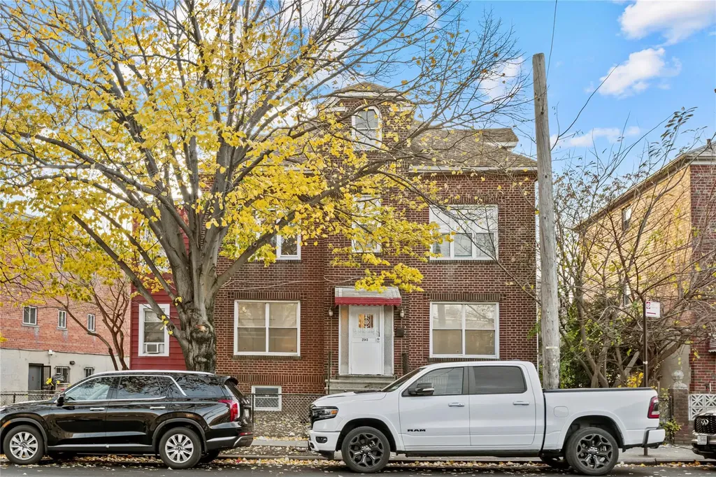 2543 Williamsbridge Road Bronx NY 10469