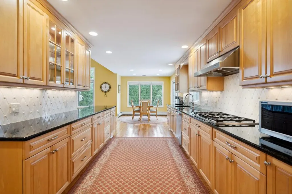 7 Holly Drive Syosset NY 11791