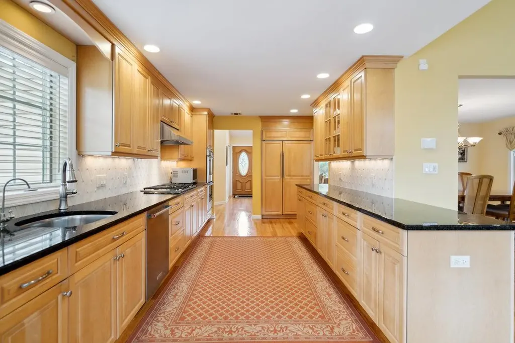 7 Holly Drive Syosset NY 11791