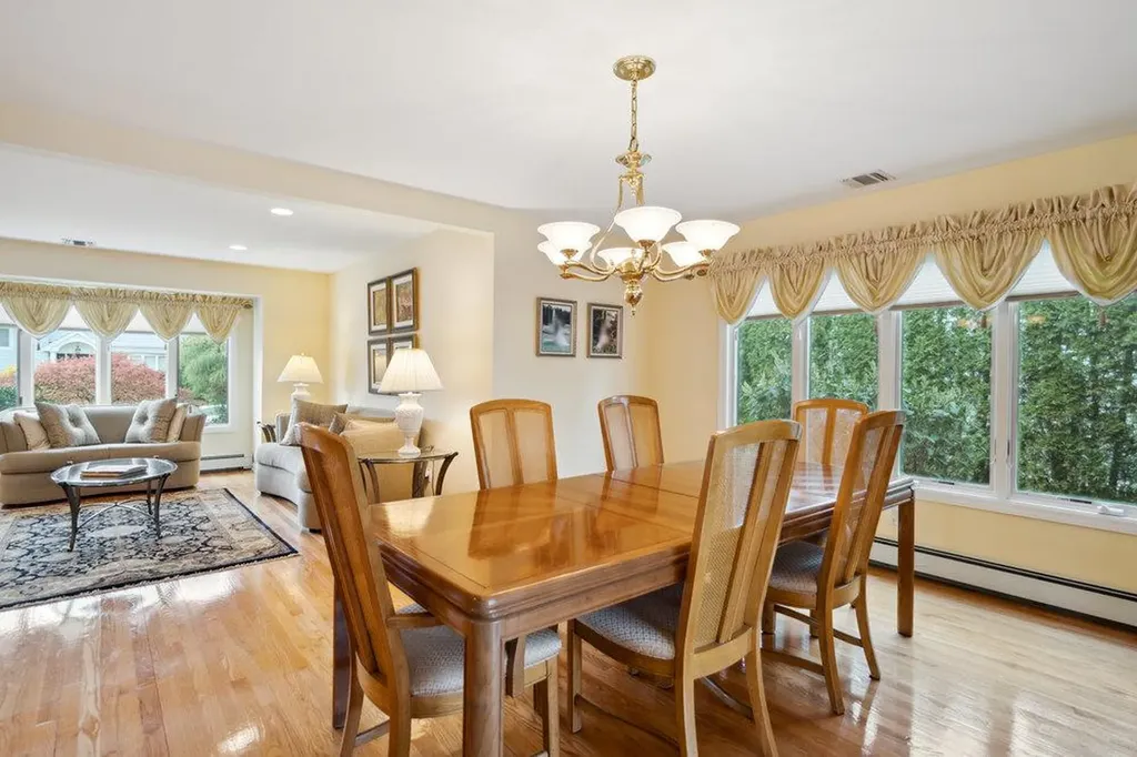 7 Holly Drive Syosset NY 11791