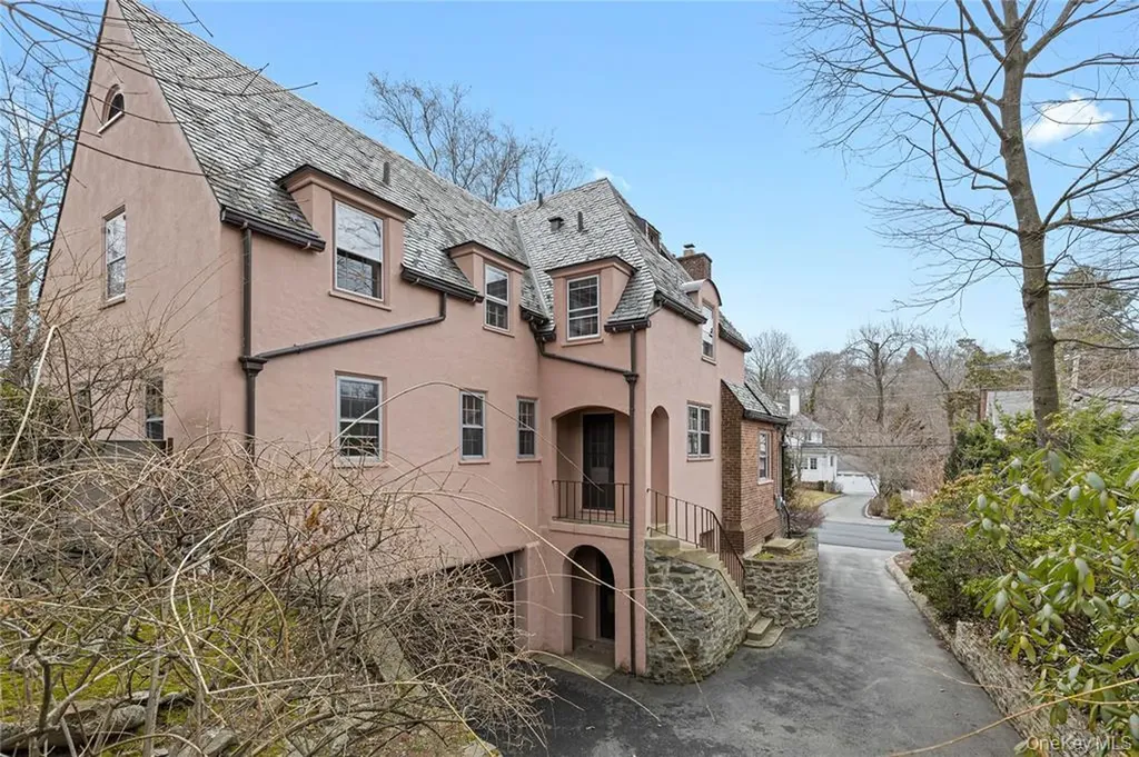 6 Fox Meadow Road Scarsdale NY 10583