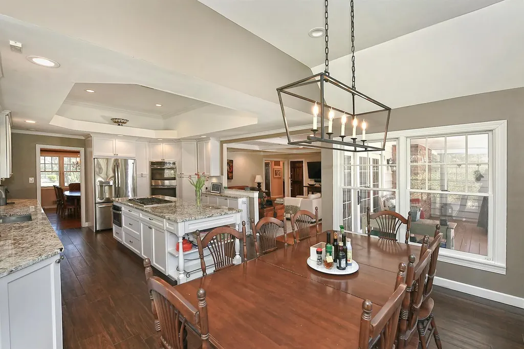 46 Round Tree Drive Melville NY 11747