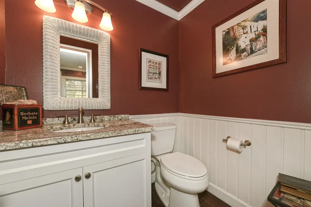 46 Round Tree Drive Melville NY 11747