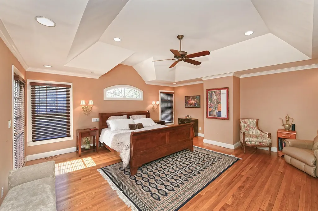 46 Round Tree Drive Melville NY 11747