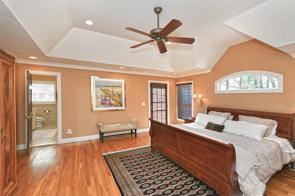 46 Round Tree Drive Melville NY 11747