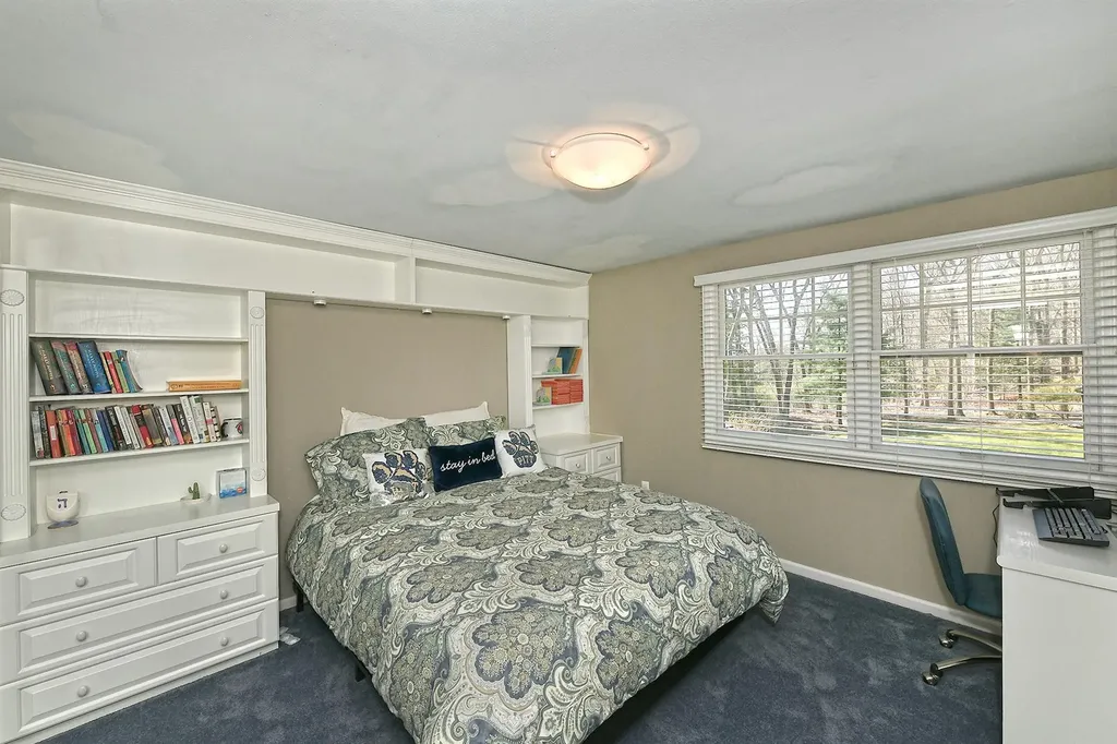 46 Round Tree Drive Melville NY 11747