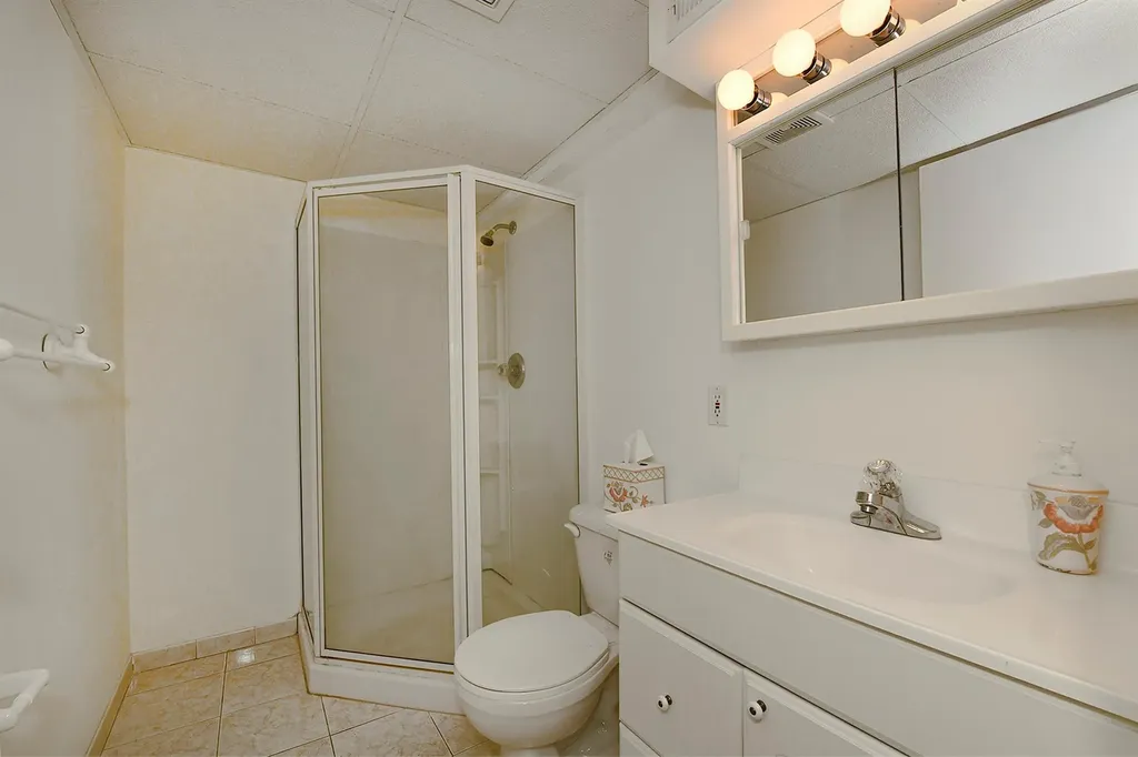46 Round Tree Drive Melville NY 11747