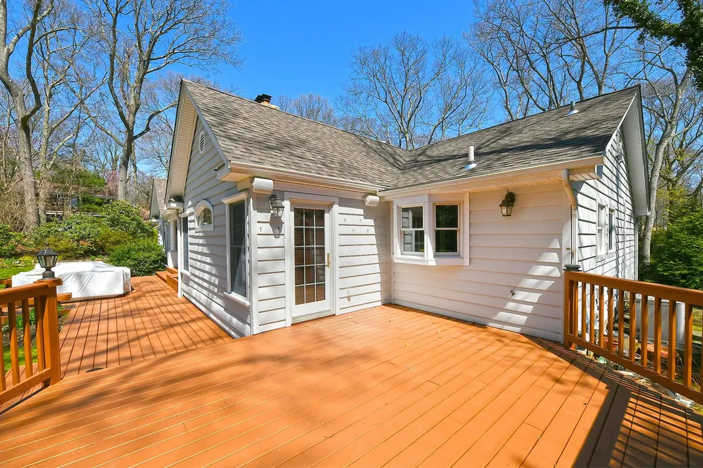 46 Round Tree Drive Melville NY 11747