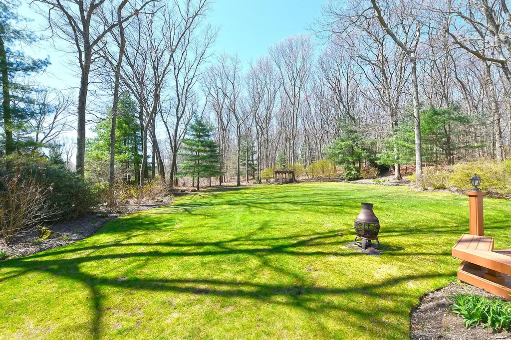 46 Round Tree Drive Melville NY 11747