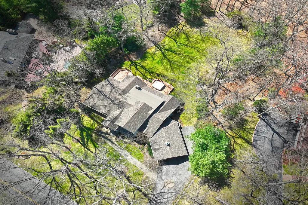46 Round Tree Drive Melville NY 11747