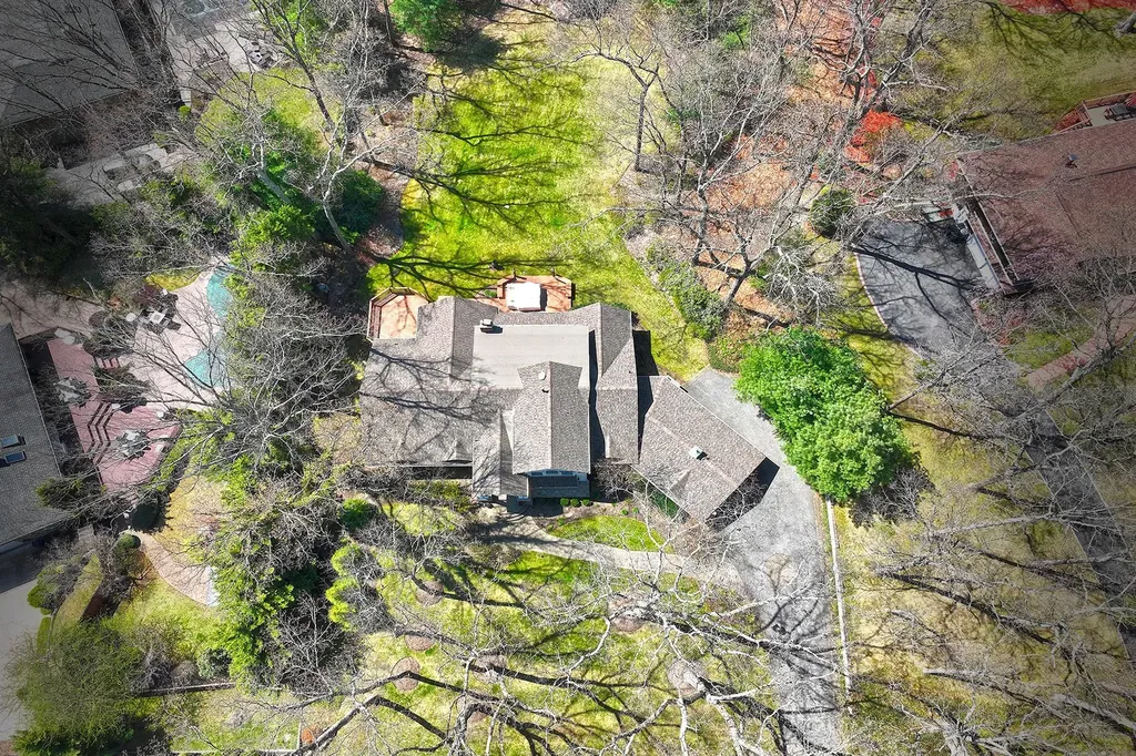 46 Round Tree Drive Melville NY 11747