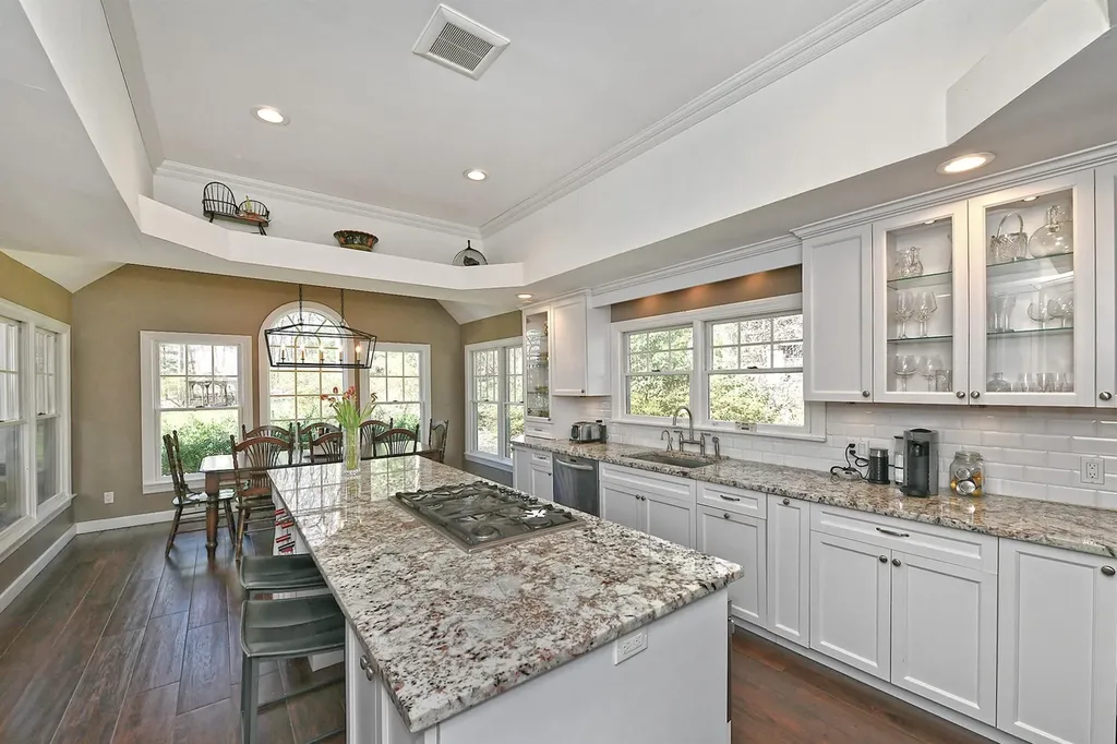 46 Round Tree Drive Melville NY 11747
