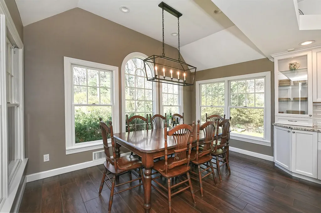 46 Round Tree Drive Melville NY 11747