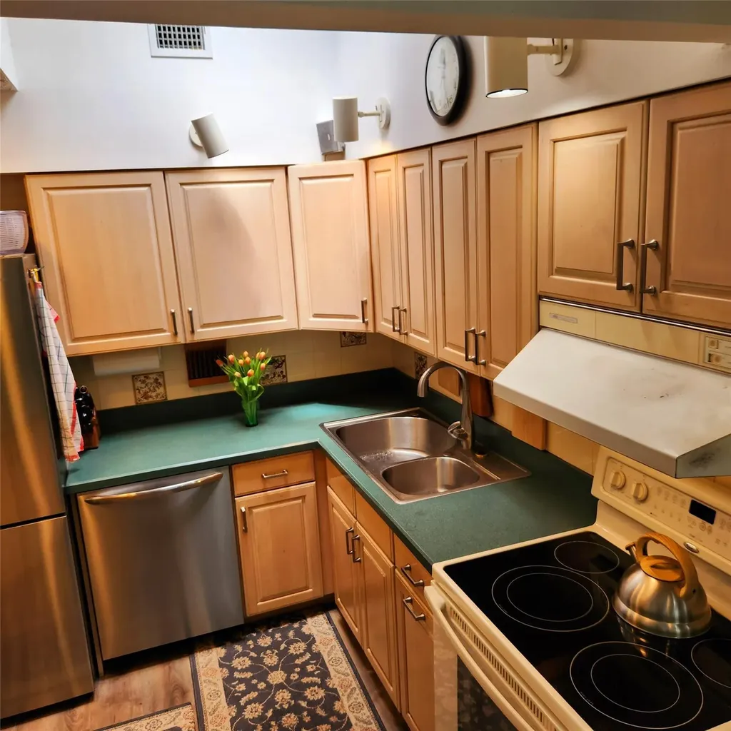 14 Robert Drive Huntington NY 11743