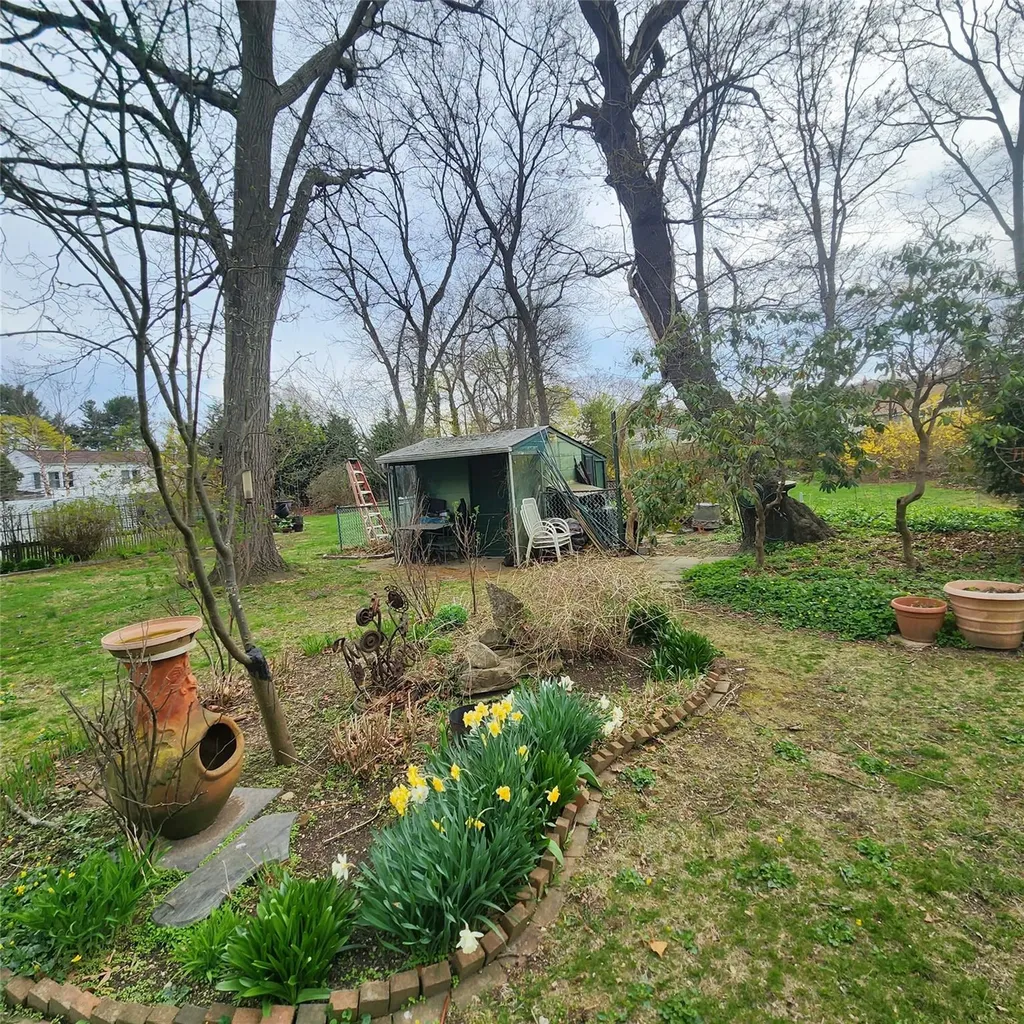 14 Robert Drive Huntington NY 11743