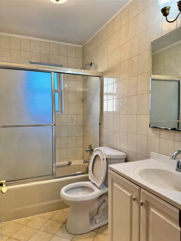 25907 147th Road Rosedale NY 11422