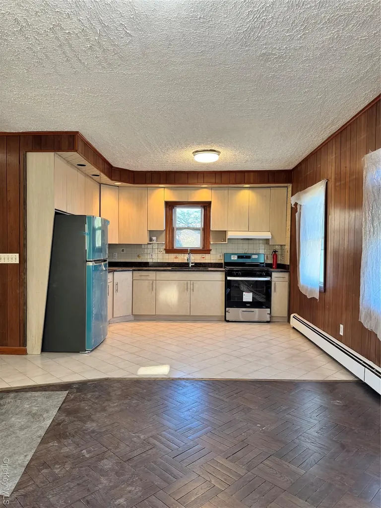 25907 147th Road Rosedale NY 11422