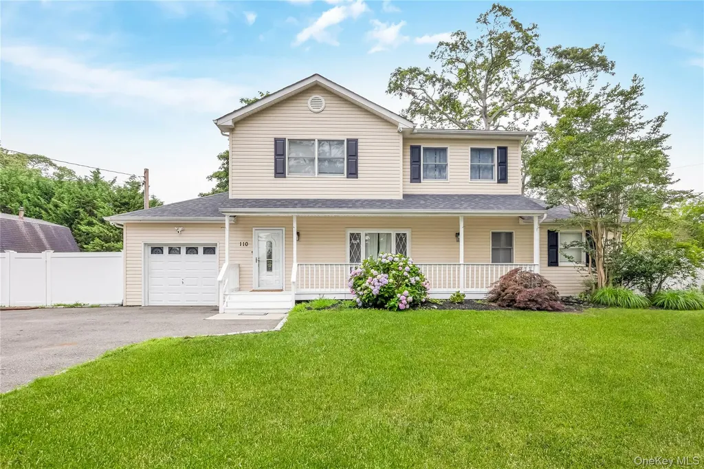 110 Saint Marks Lane Islip NY 11751