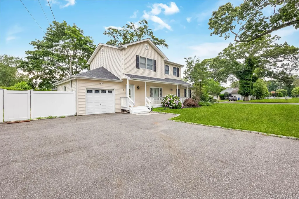110 Saint Marks Lane Islip NY 11751