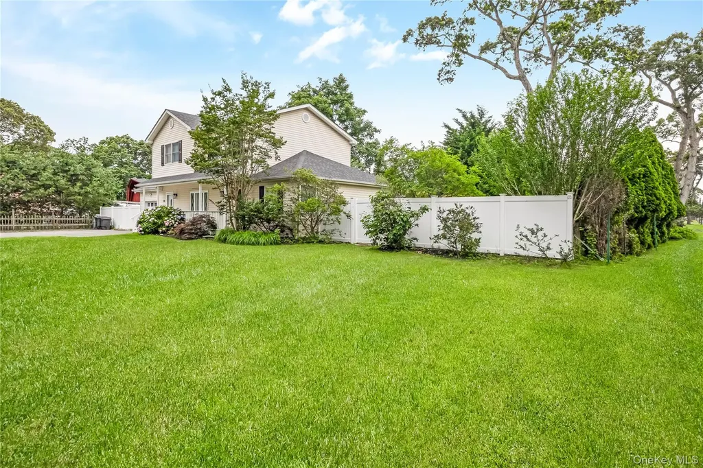 110 Saint Marks Lane Islip NY 11751